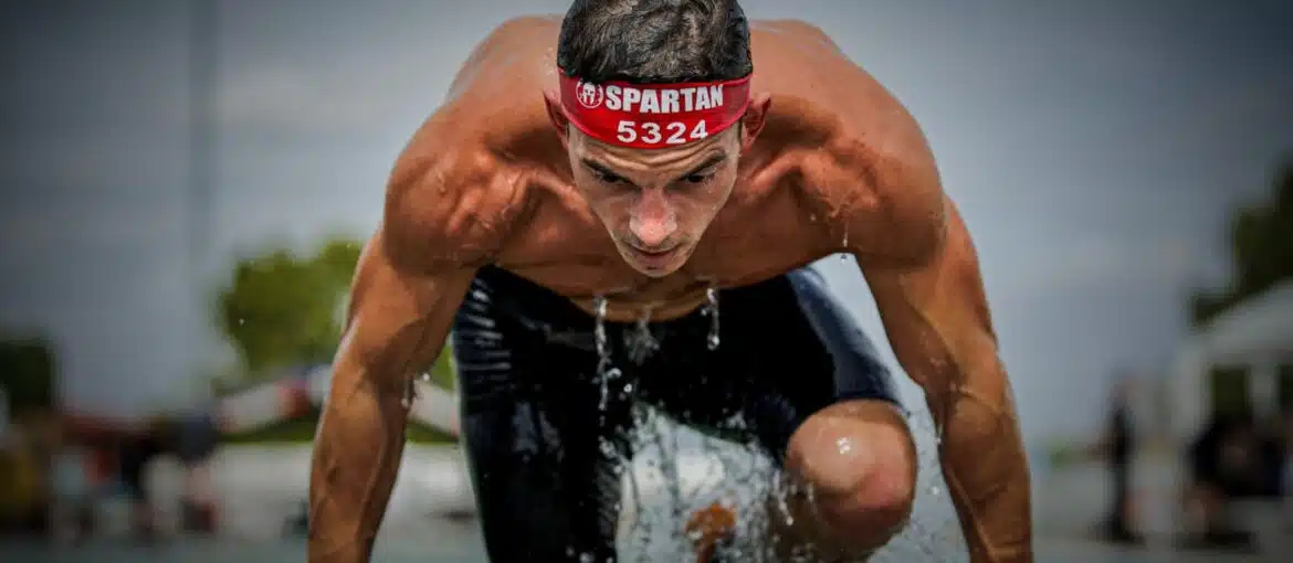 Antrenament Personalizat și Strategii Nutriționale pentru Performanță Maximă în Brașov, România. Lucrează cu un antrenor personal calificat și un nutriționist sportiv pentru a atinge noi obiective în fitness și sănătate. Oferim antrenamente personalizate, adaptate nevoilor tale, inclusiv antrenamente de forță și programe de HIIT (High-Intensity Interval Training). Ne concentrăm pe nutriție sportivă pentru a maximiza performanțele tale și a te susține pe parcursul transformării corporale.Prin planuri de antrenament personalizat și meniuri personalizate de nutriție, te ajutăm să îți îmbunătățești sănătatea și condiția fizică. Oferim și planuri de diete personalizate, inclusiv diete fitness, pentru a susține fiecare obiectiv.Avem sesiuni de fitness online și programe dedicate, fie că te antrenezi pentru masa musculară sau urmărești antrenamente pentru slăbit rapid. Fie că ești interesat de programe de fitness pentru acasă sau dorești sfaturi pentru nutriție sportivă, suntem alături de tine cu soluții personalizate.Antrenor personal în Brașov și antrenamente fitness în Brașov pentru rezultate garantate, sub îndrumarea unui antrenor sportiv și a unei echipe dedicate performanței tale.